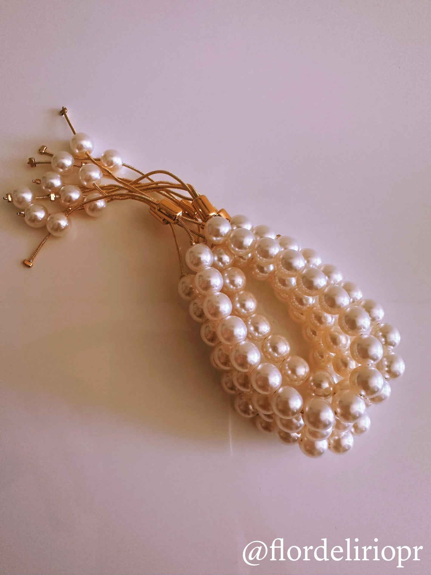 Chunky pearls bracelet