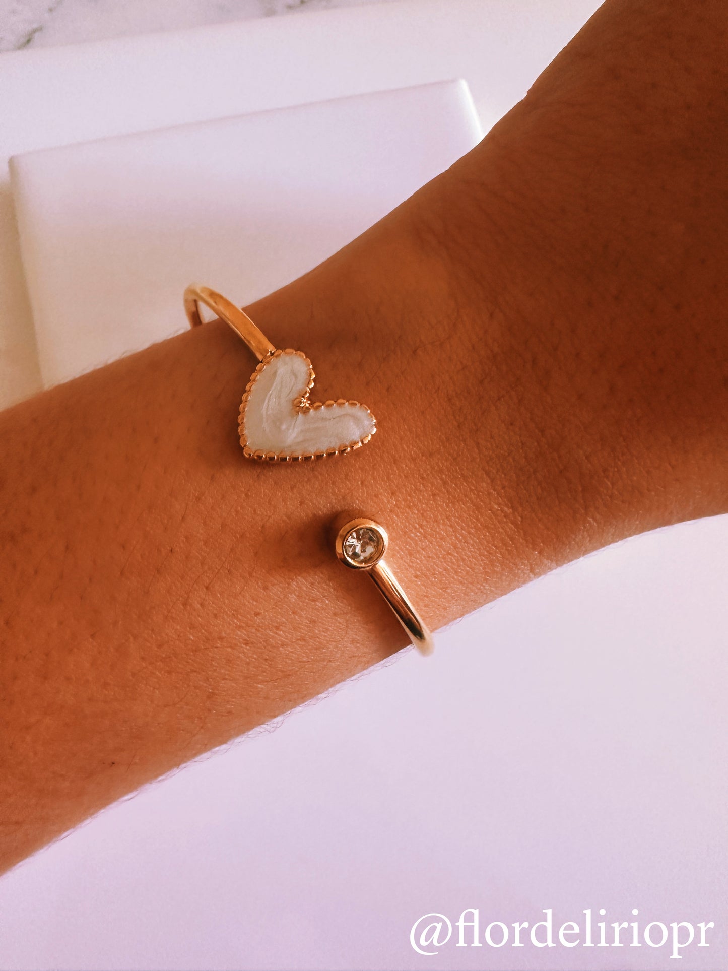 White heart bangle