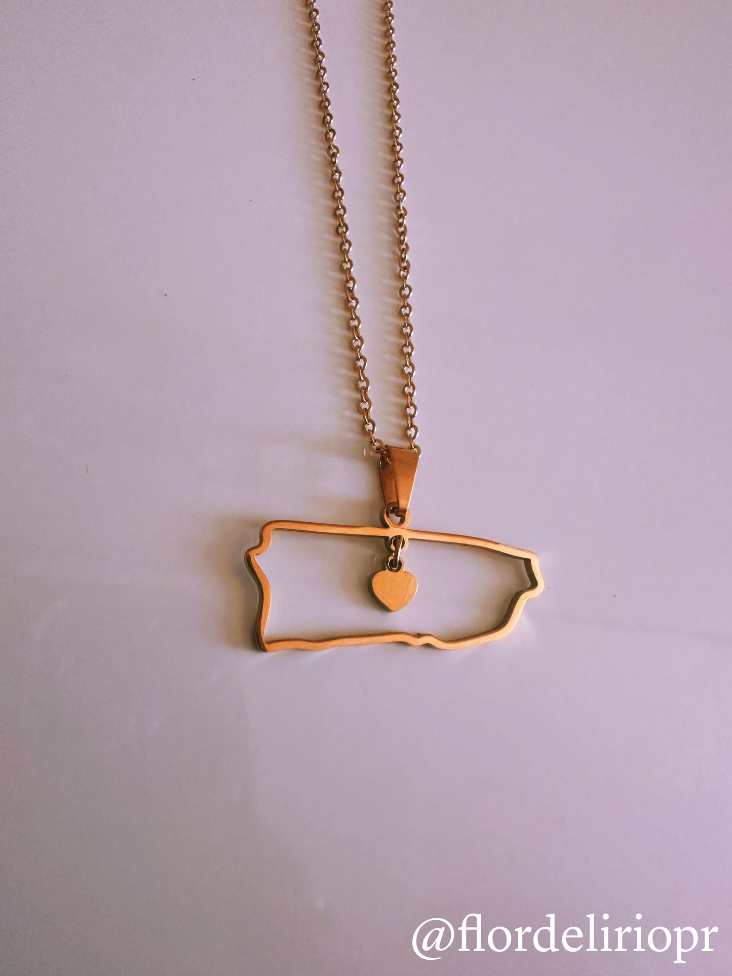 Amor por Puerto Rico necklace