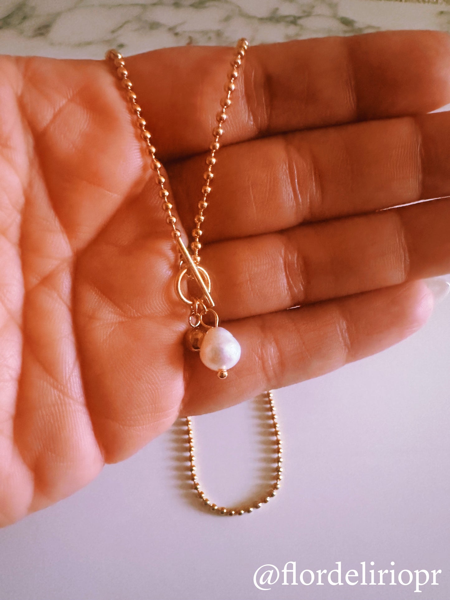 Freshwater pearl military chain