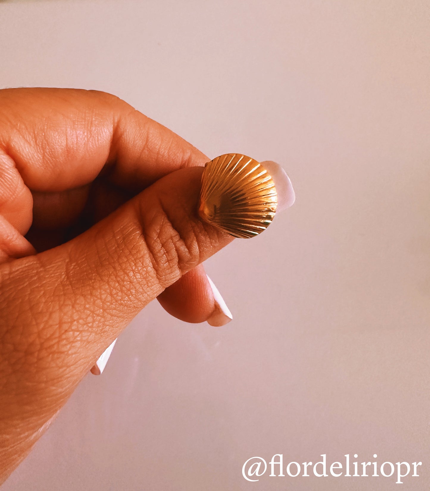 Gold shell ring
