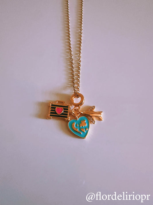 Love to travel necklace