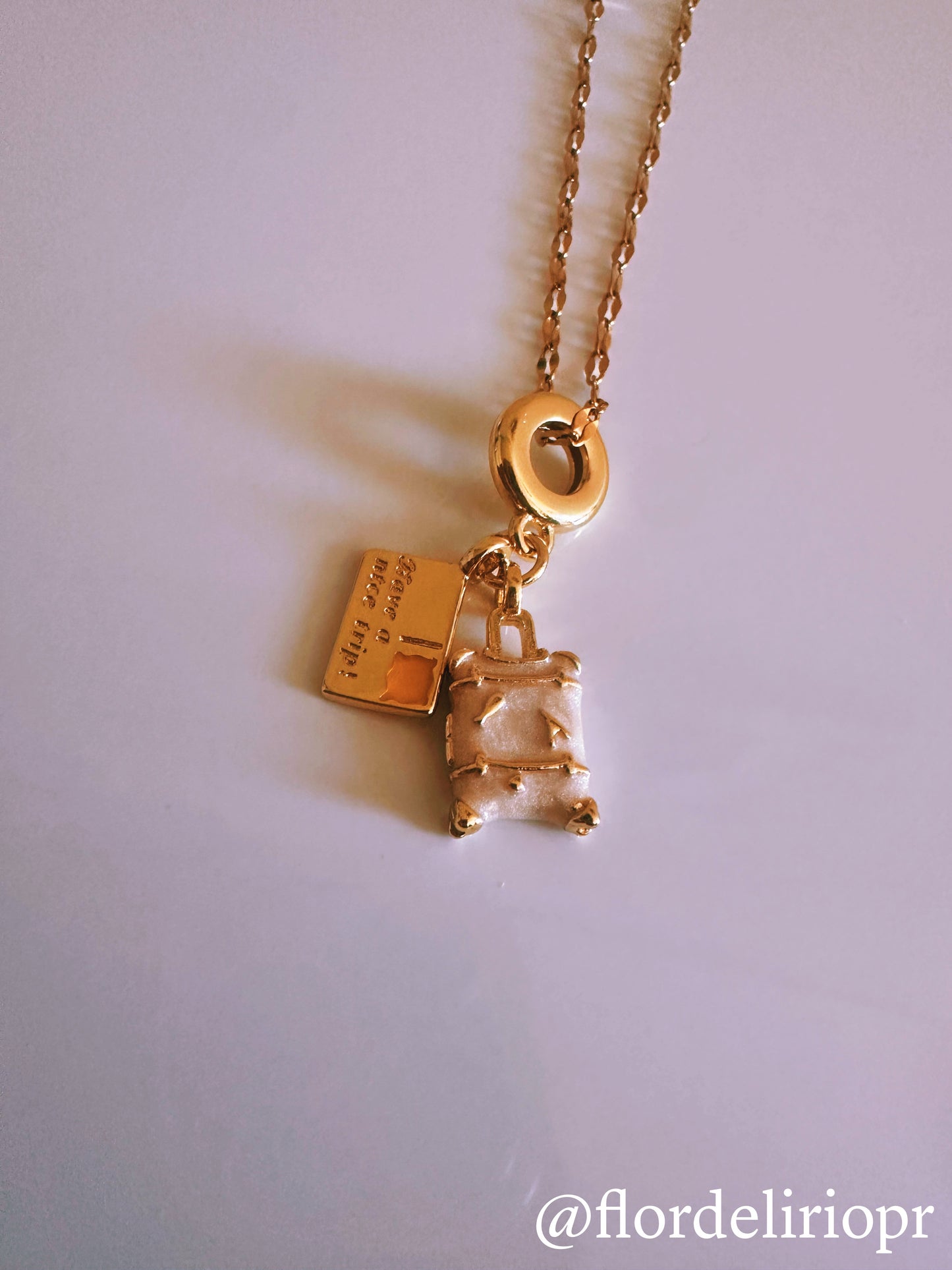 Nice trip white pearl baggage necklace