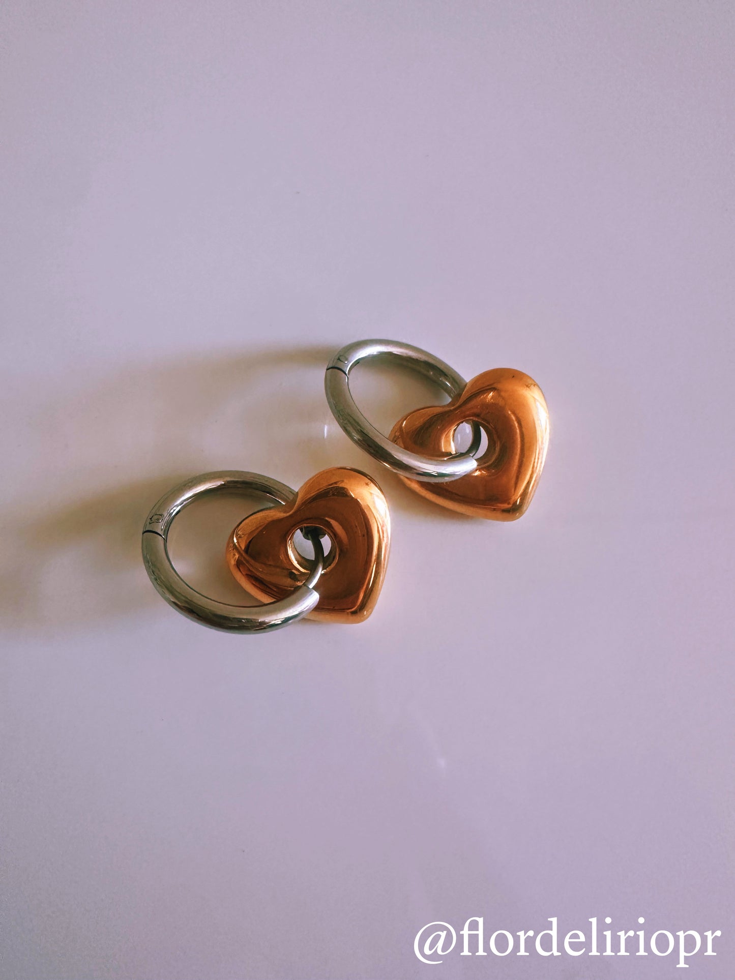 Two tones heart hoops