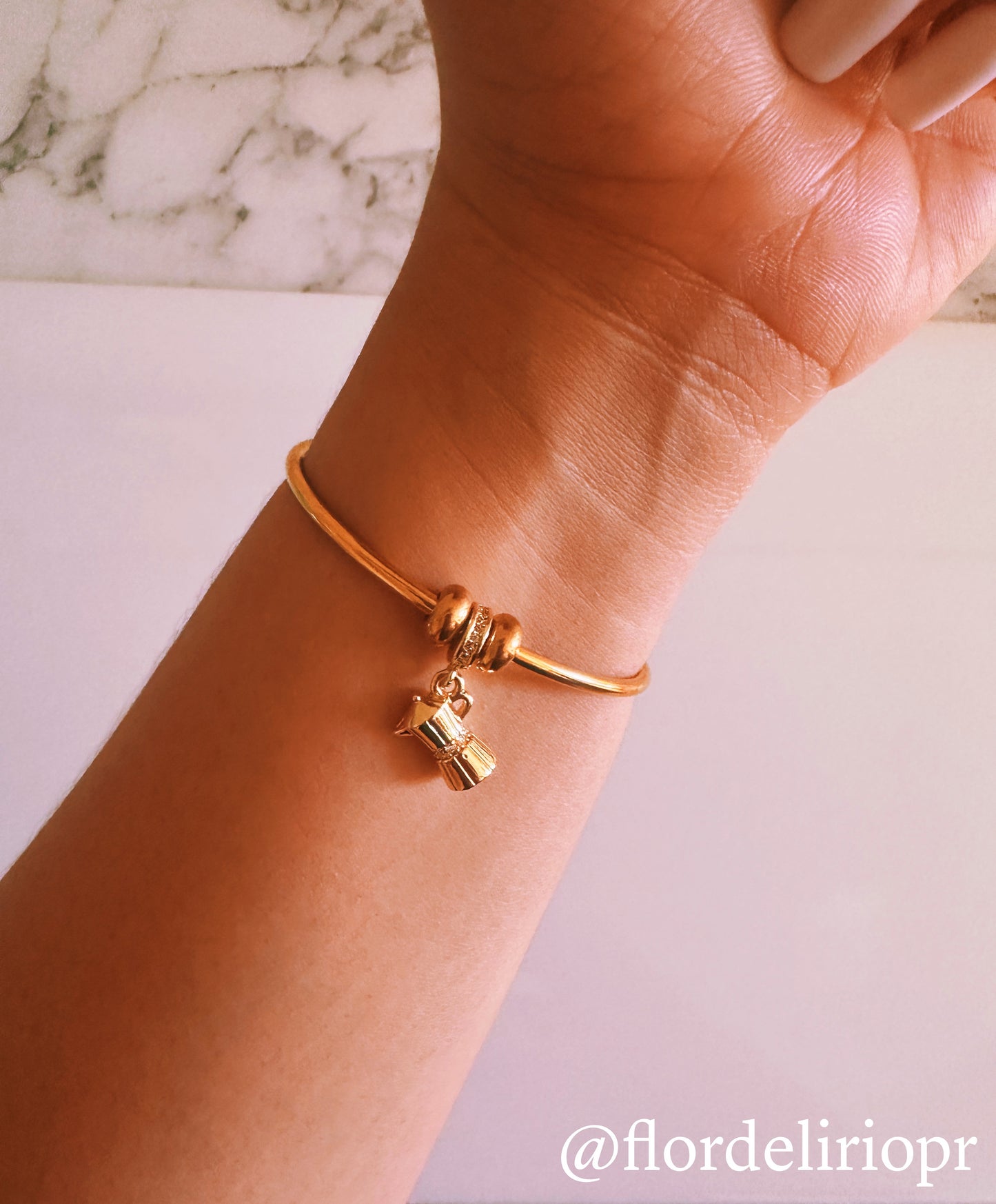 Gold greca bangle