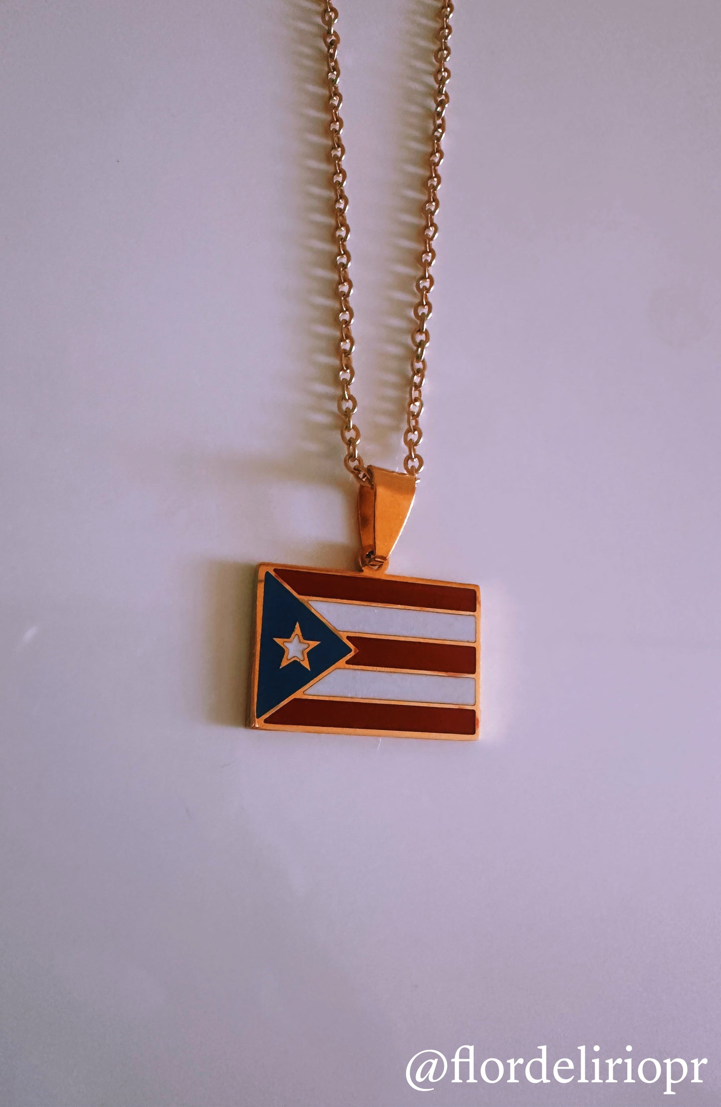 La bandera necklace