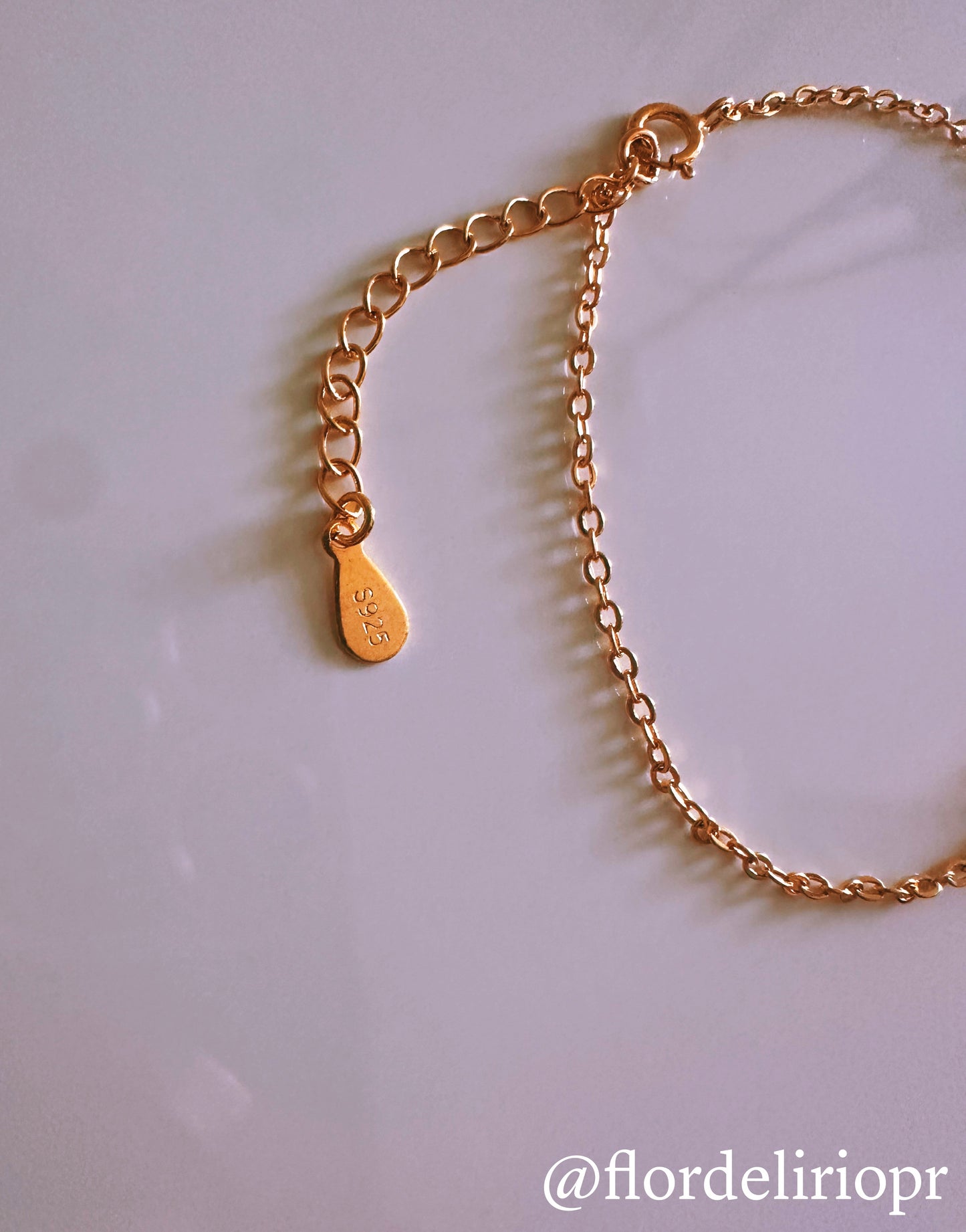 Zircons puppy bracelet