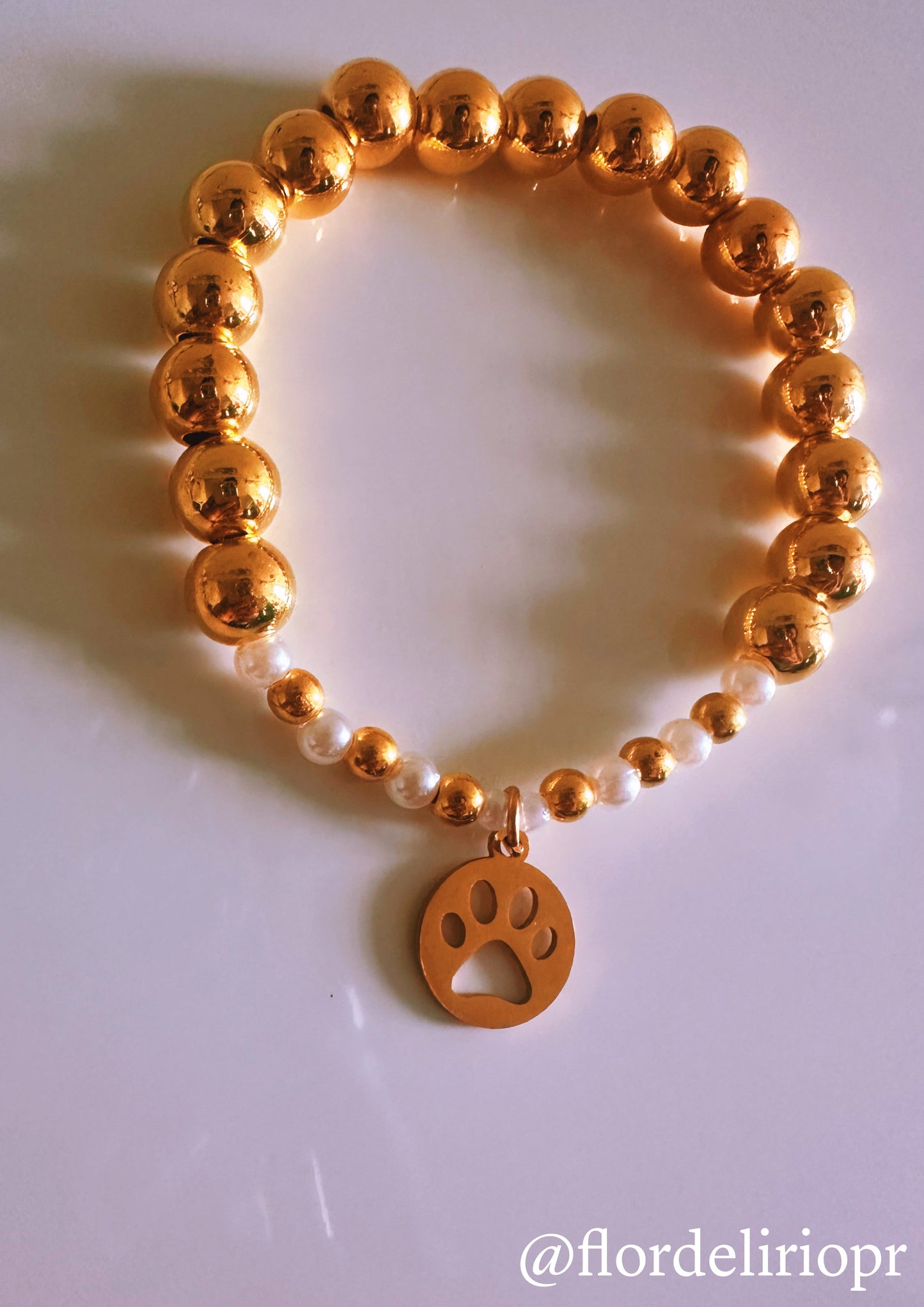 Bold gold paw bracelet