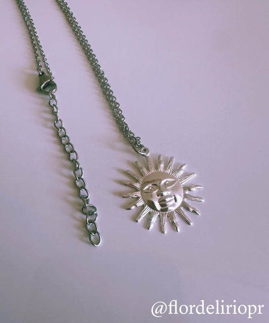 Sol plata necklace