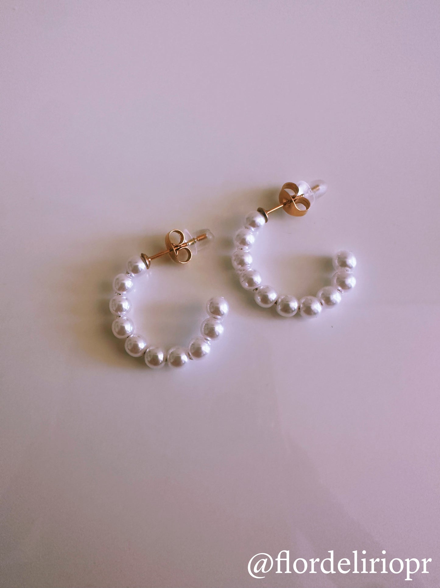 Mini pearls hoops