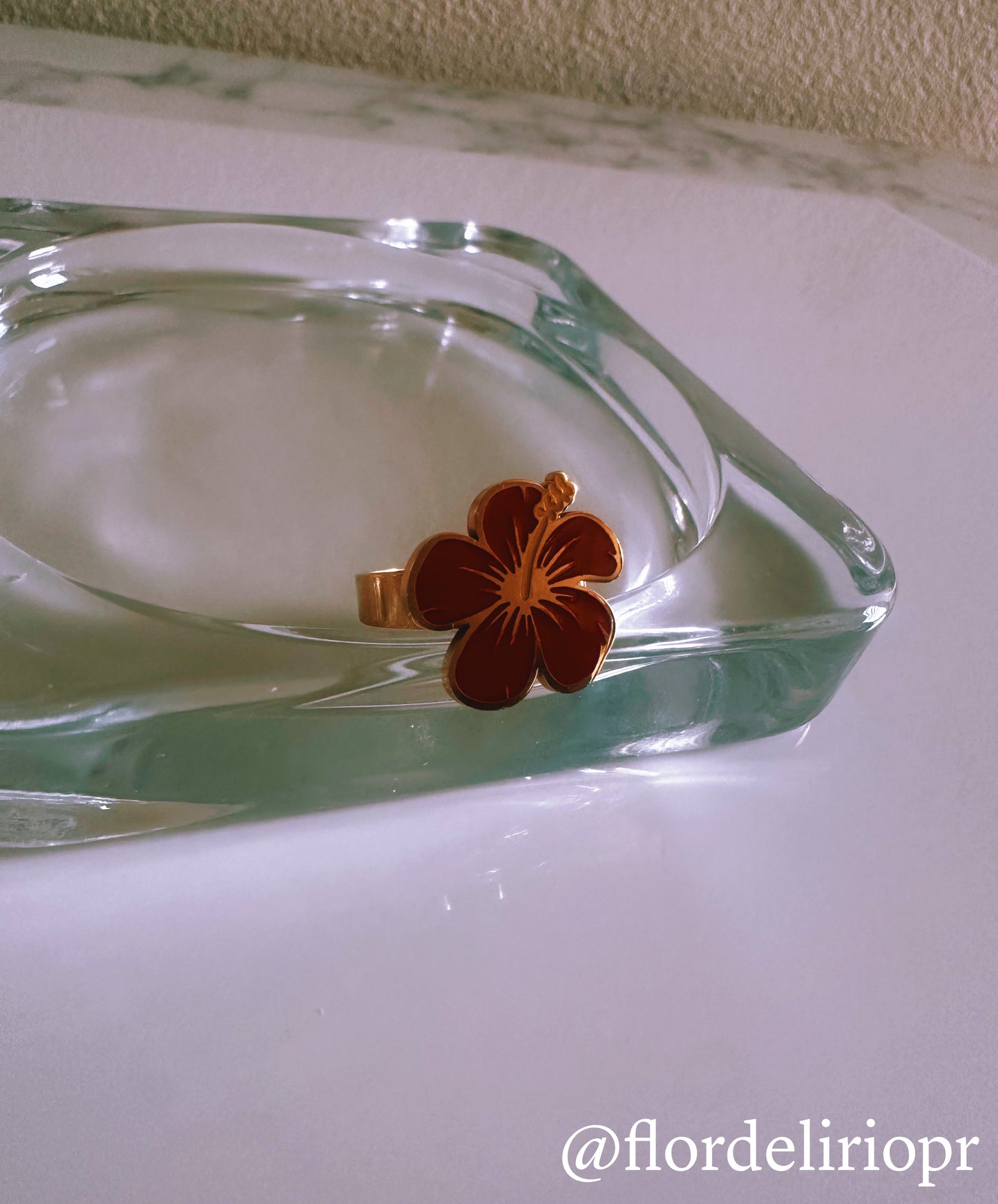 Red Flor de Maga ring