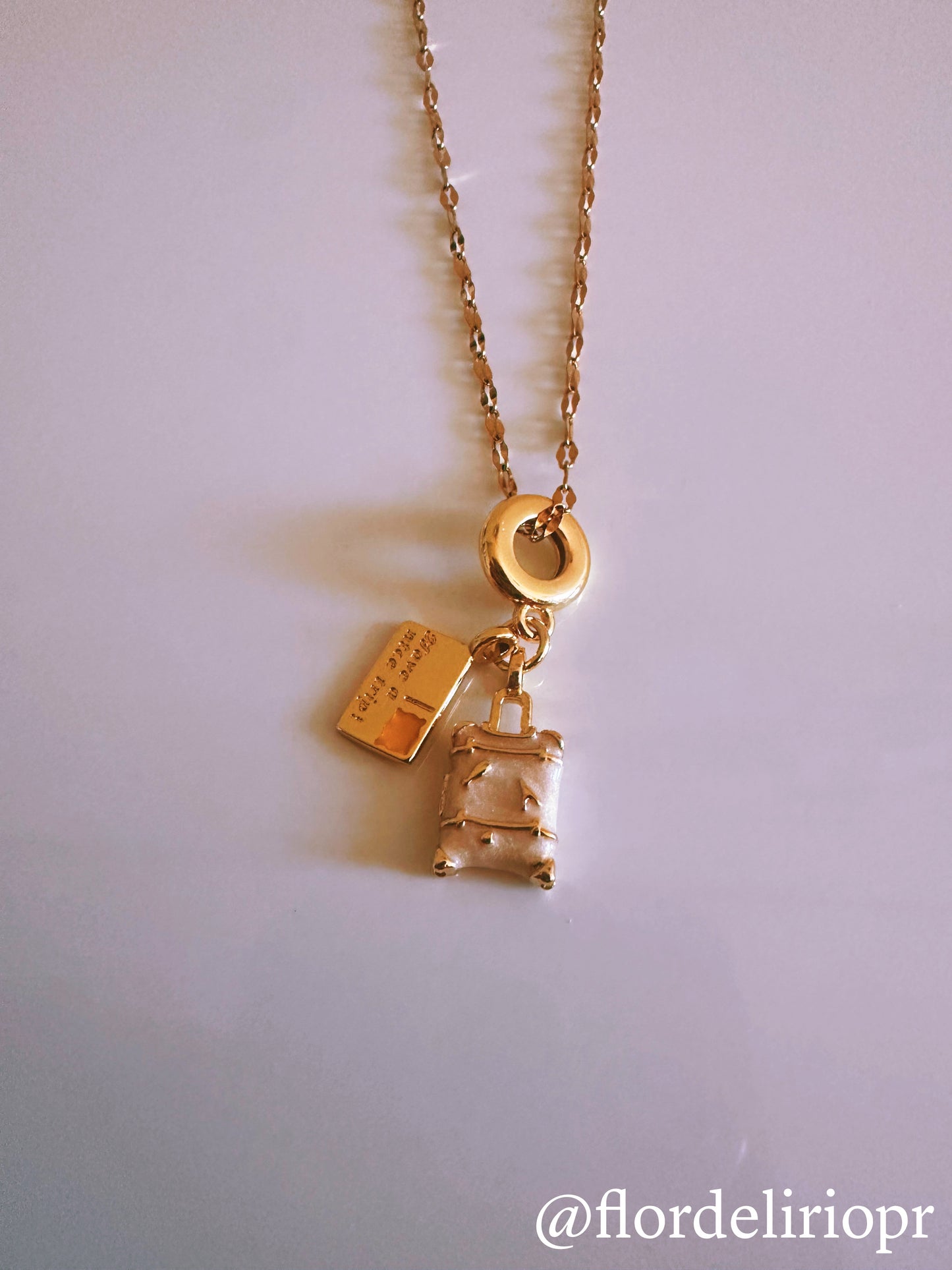 Nice trip white pearl baggage necklace