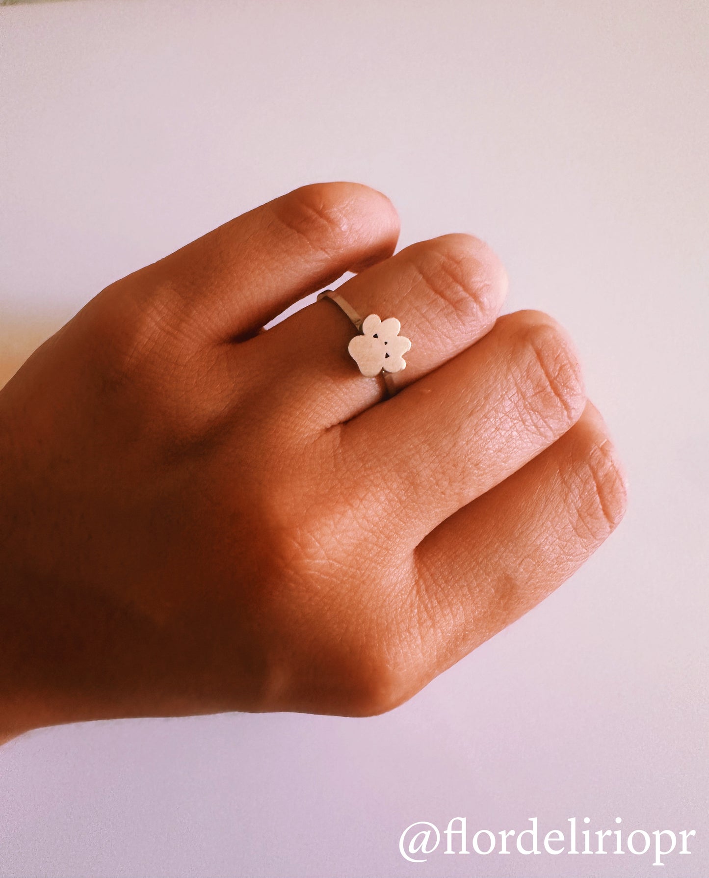 Silver bold paw ring