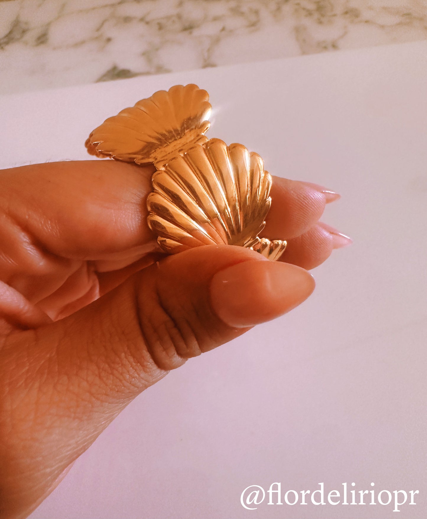 Conch bangle