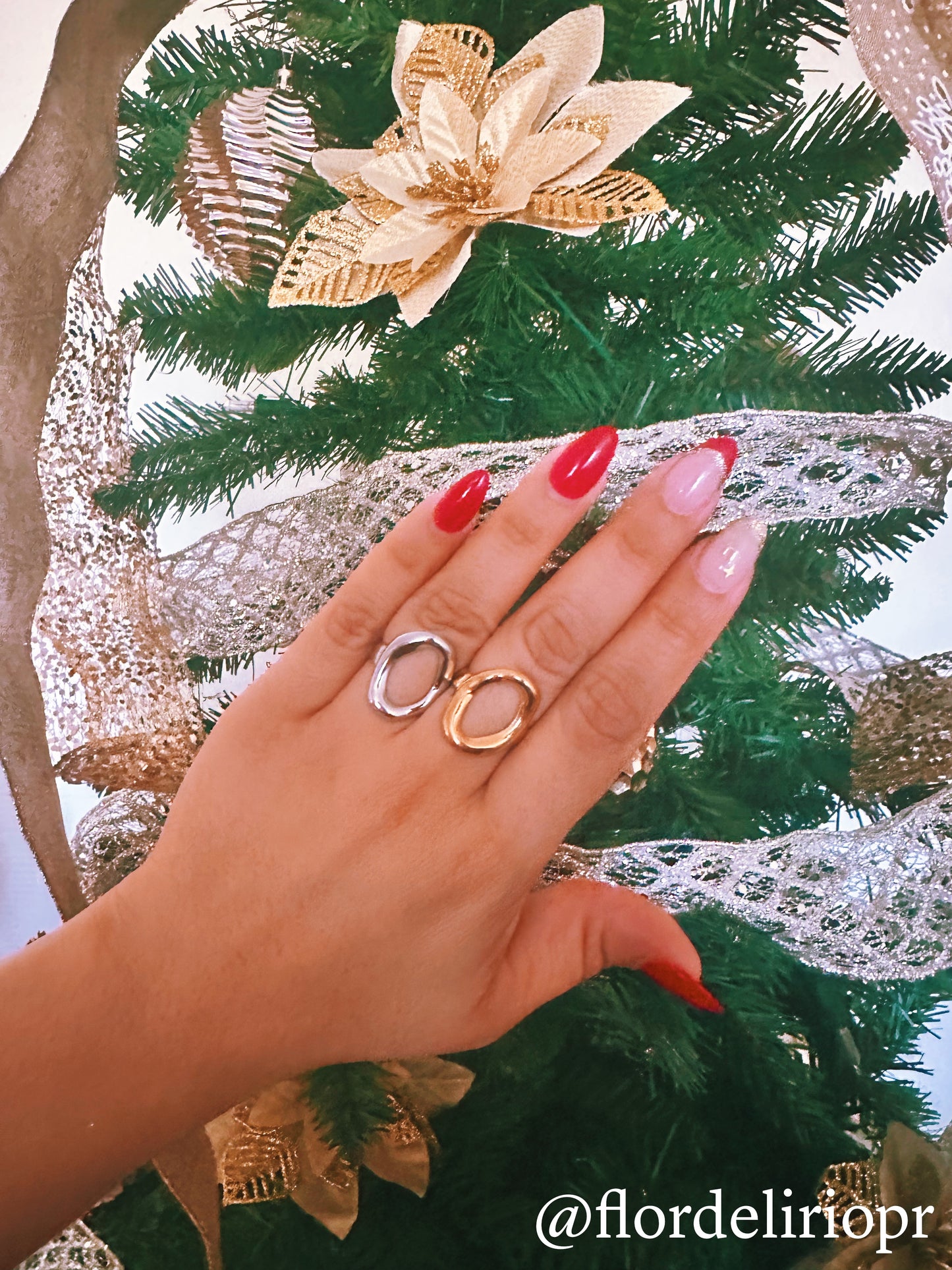 Abstract oval ring