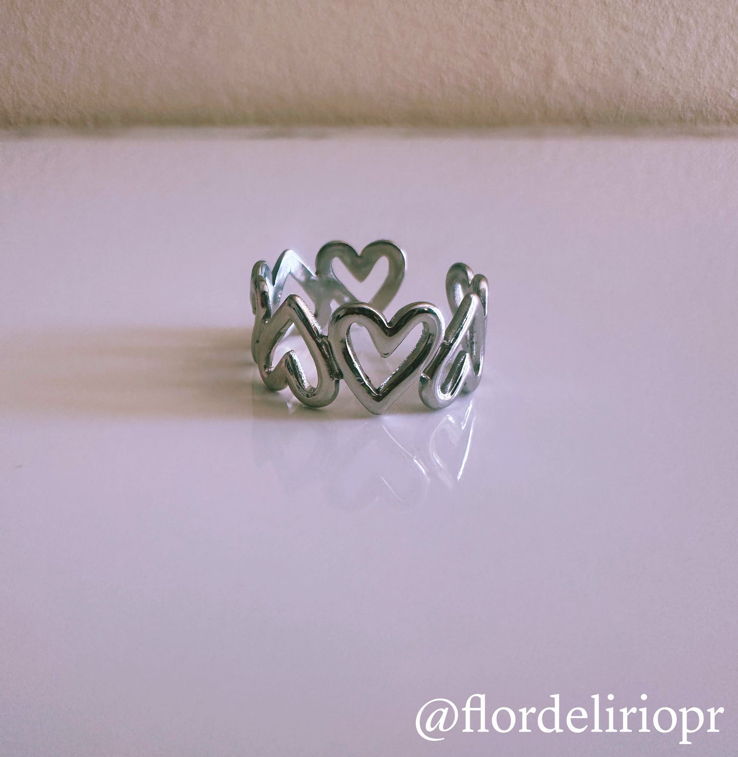 Vintage hearts ring