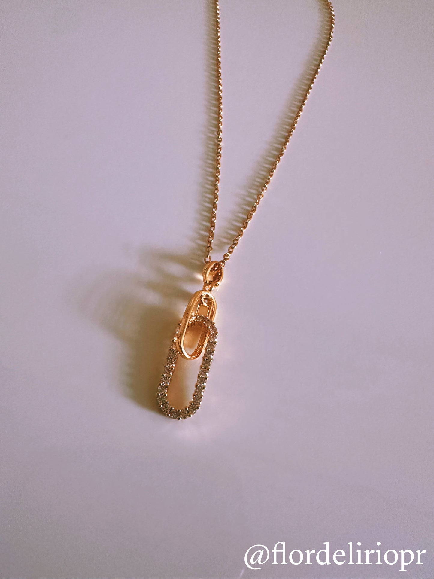 Zircons paper clip necklace