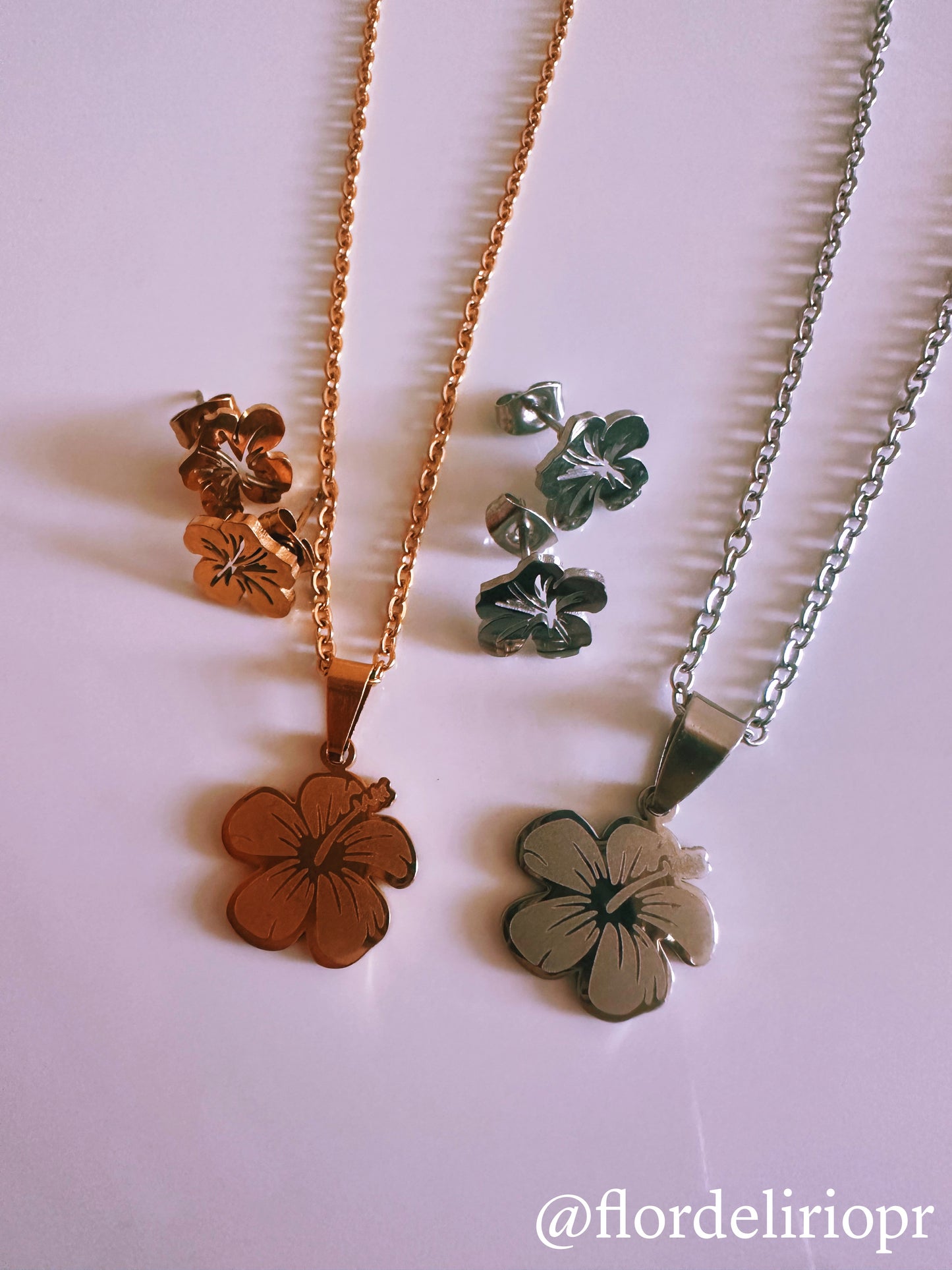 Flor de Maga necklace