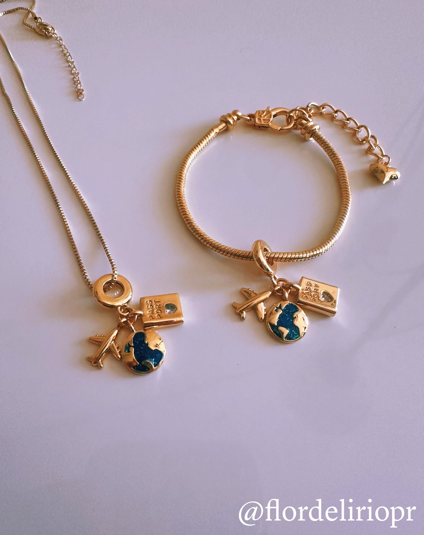 Blue world travel lover bracelet