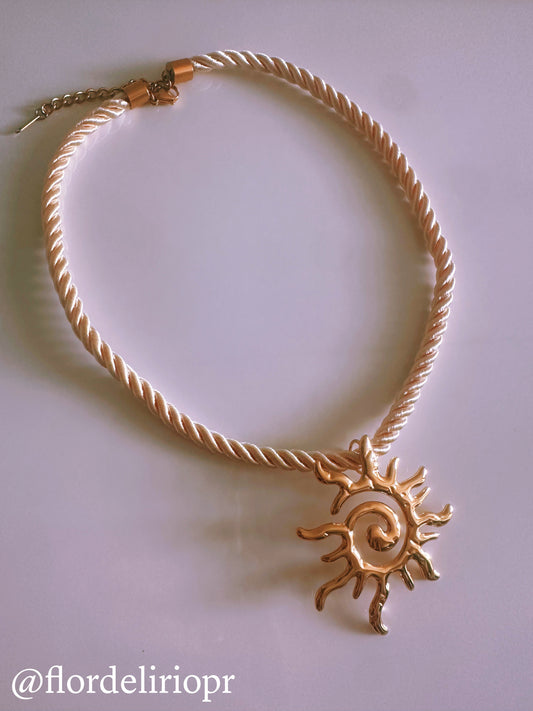 Solecito roped necklace