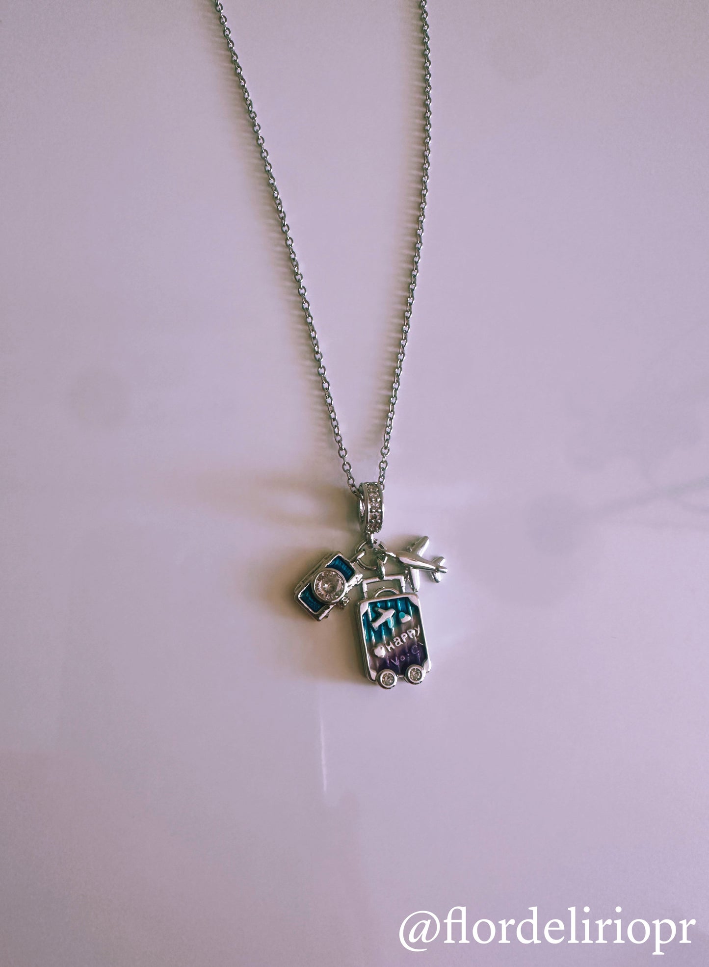 Happy travel lover silver necklace