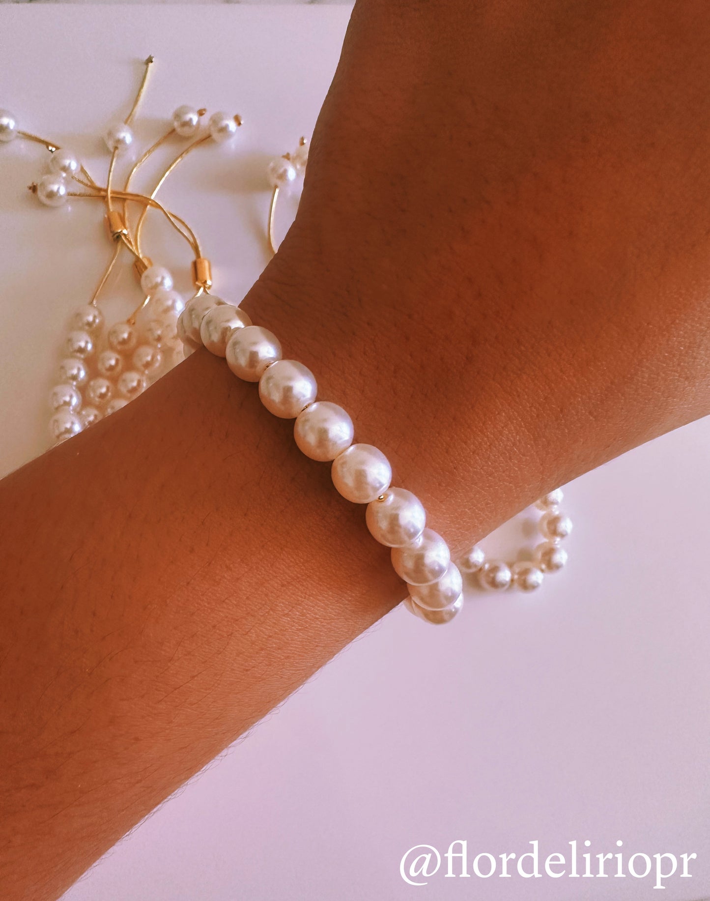 Chunky pearls bracelet