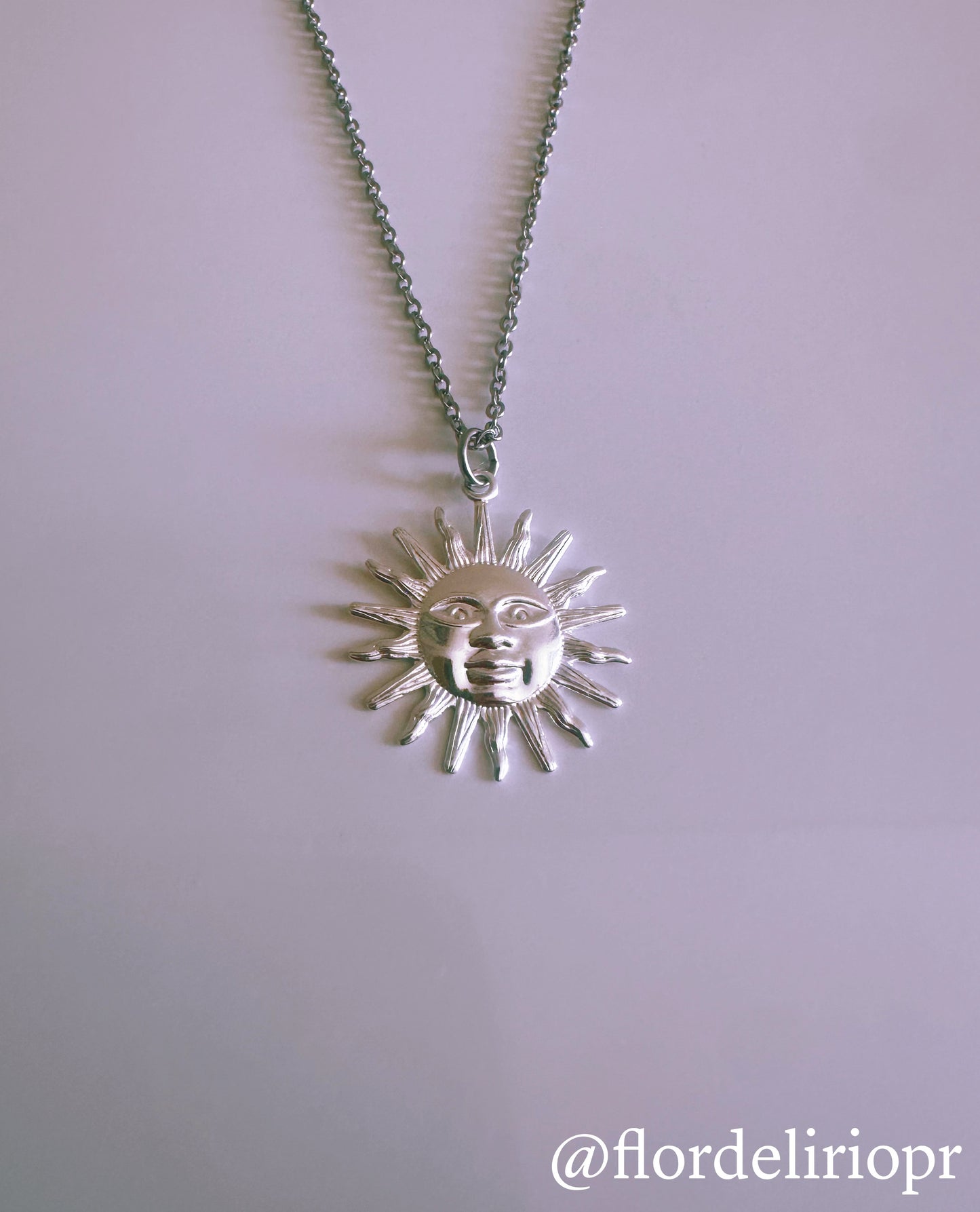 Sol plata necklace