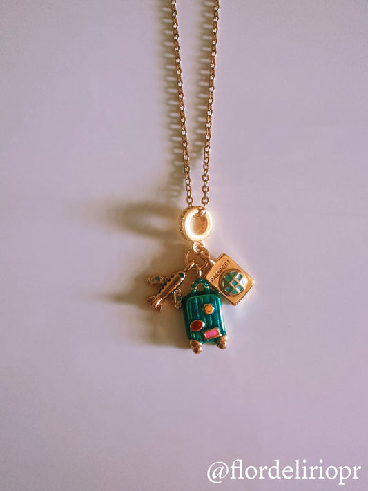 Turquoise baggage gold necklace