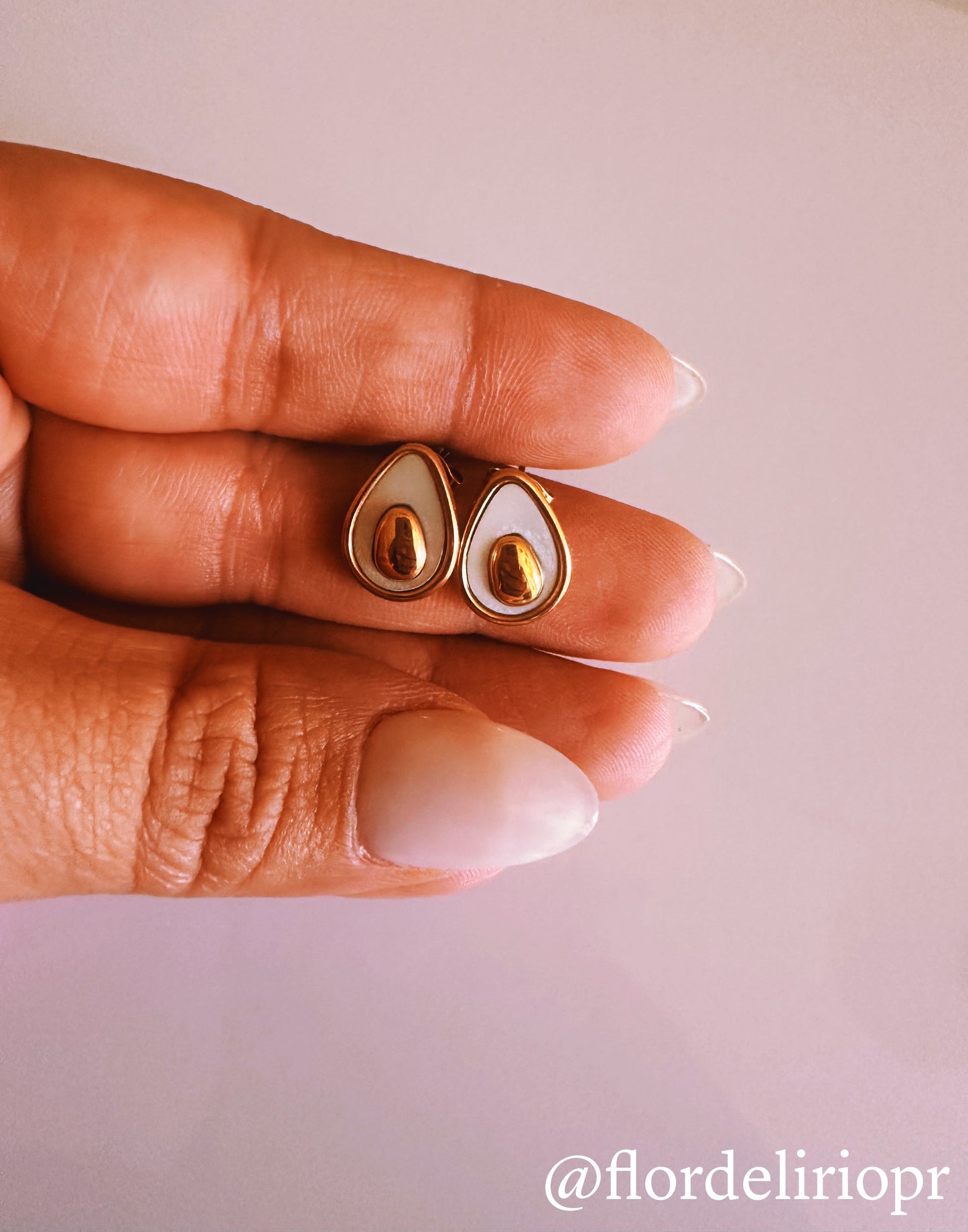Avocado earrings