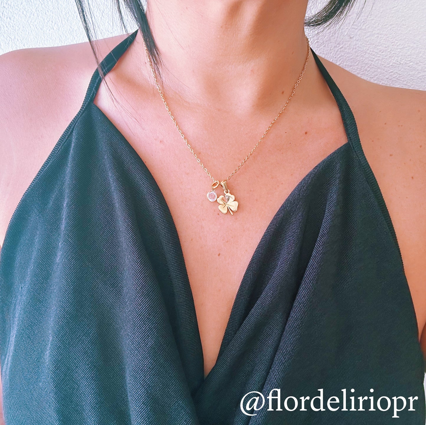 Trébol necklace