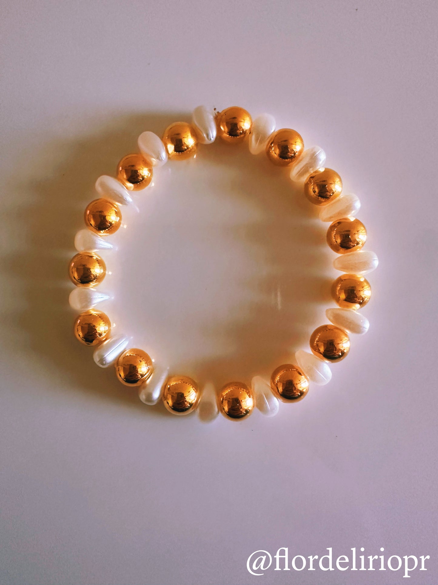 Pearls and gold obsession bracelet