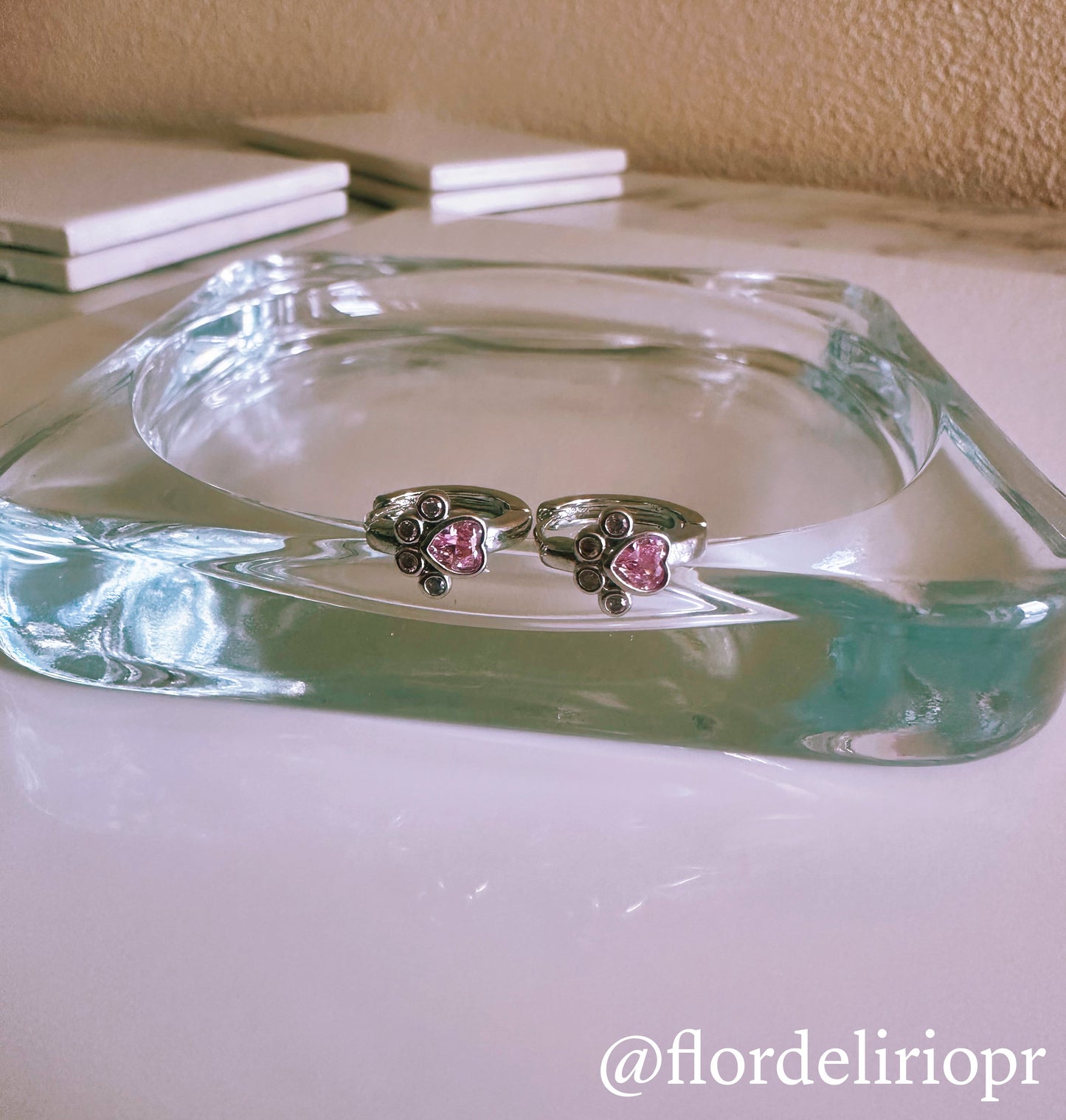 Crystalline paw hoops