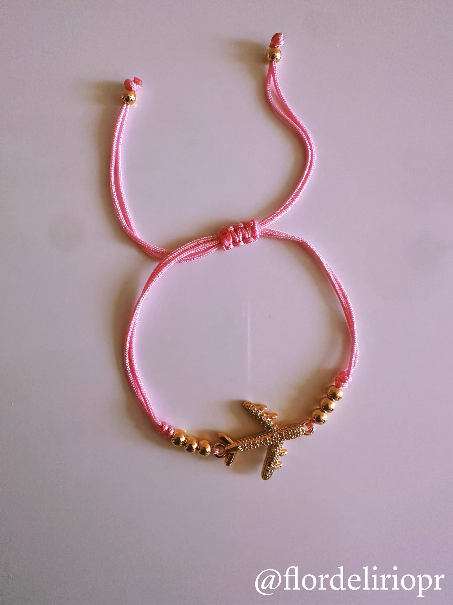Travel lover macrame bracelet