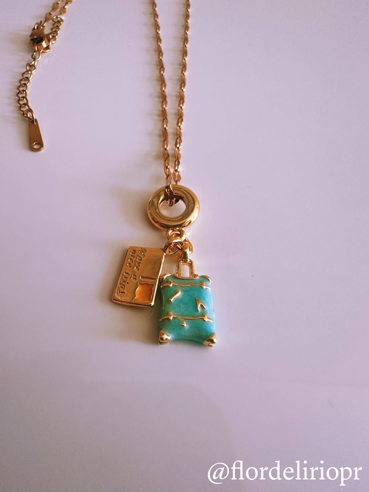 Nice trip baby blue baggage necklace