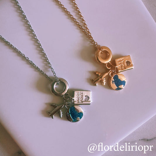 Viajando por el mundo necklace