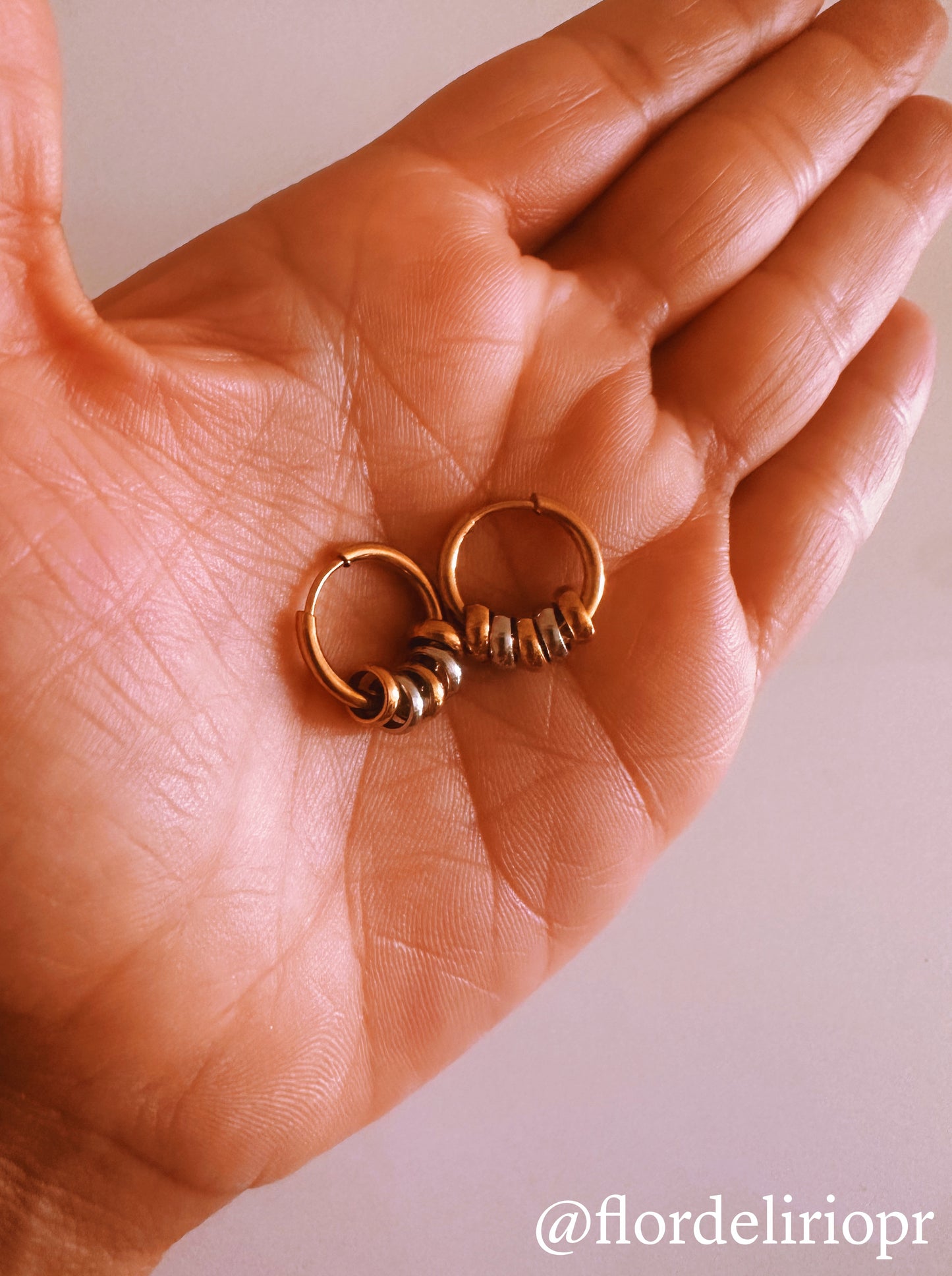 Two tones mini rings earrings