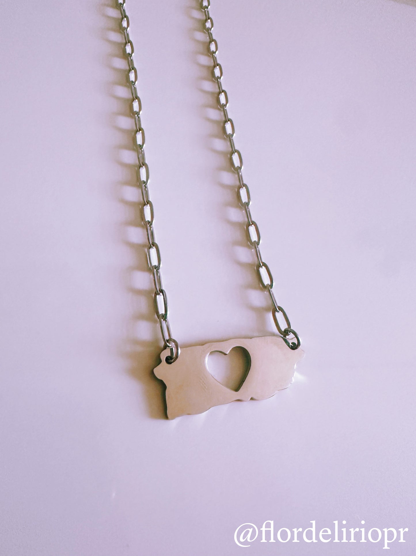 PR en mi corazón necklace