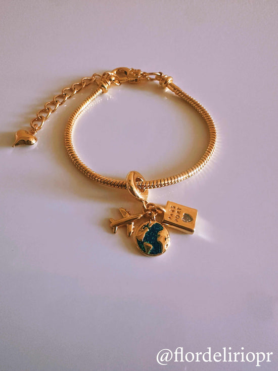 Viajera gold bracelet