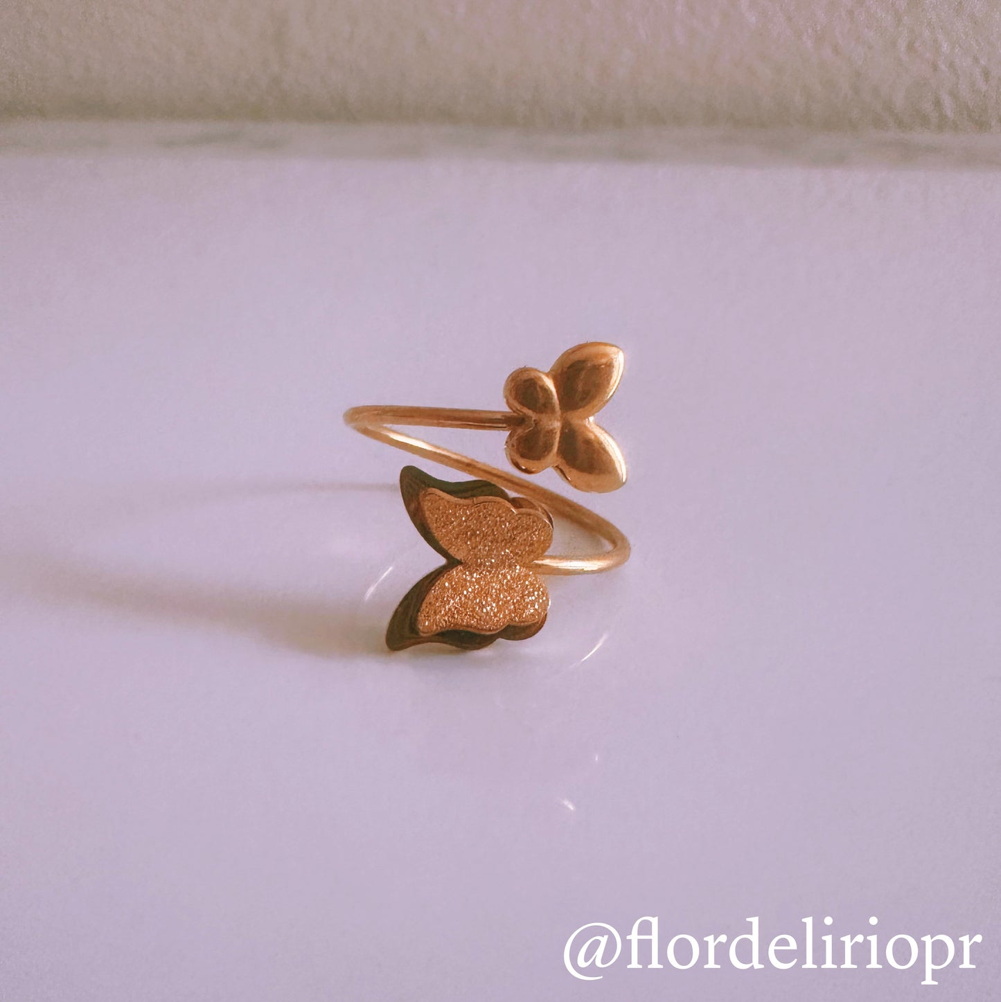 Mariposa ring
