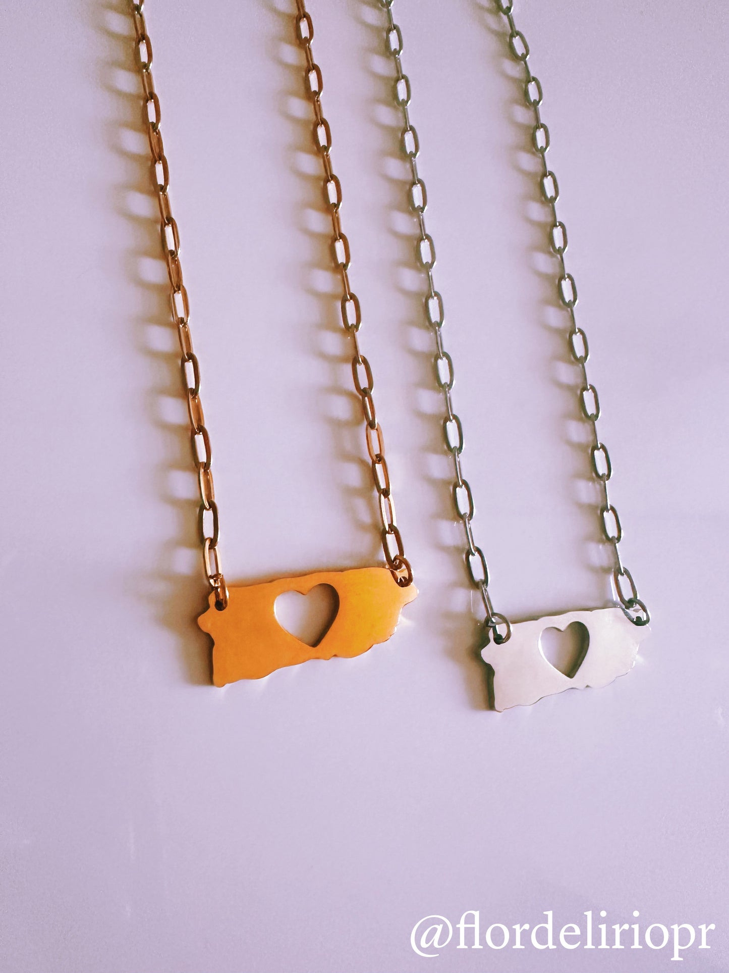 PR en mi corazón necklace