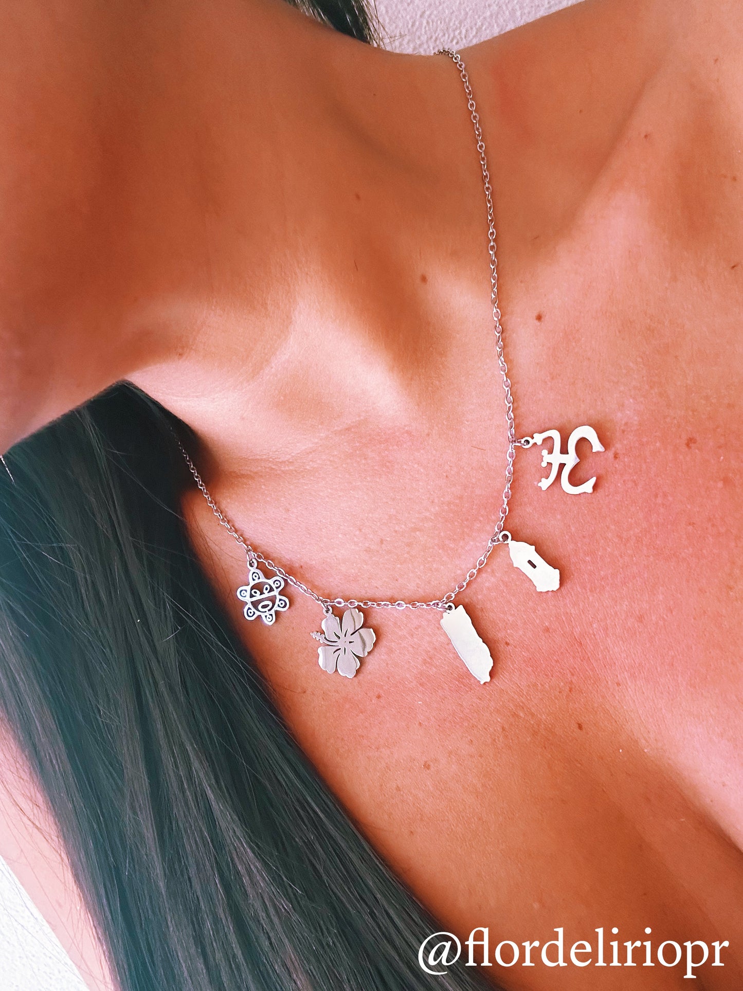 Borikén silver necklace
