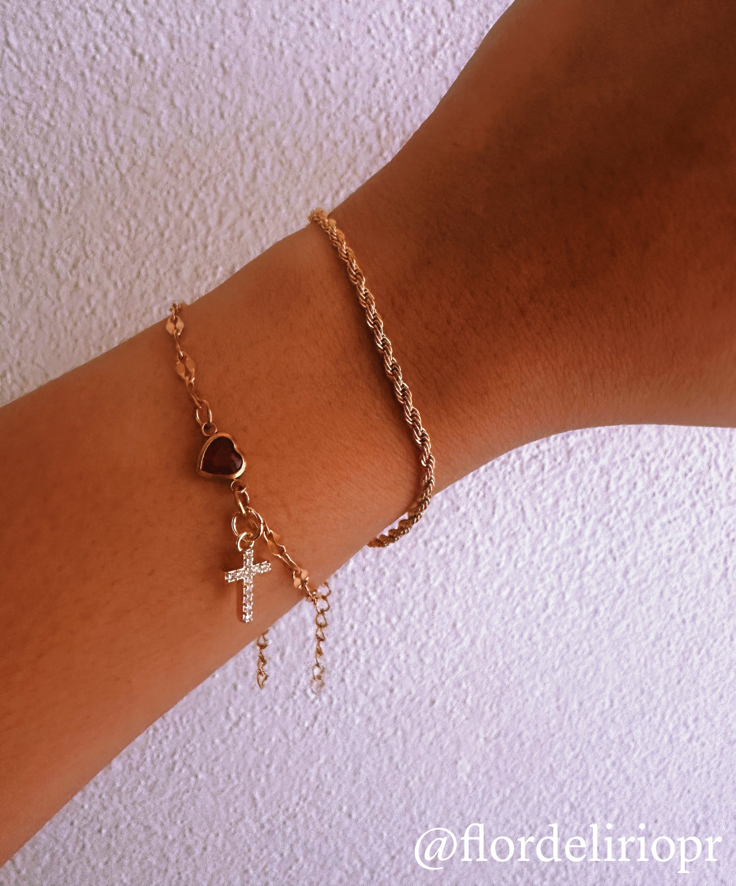 Gold roped unisex bracelet