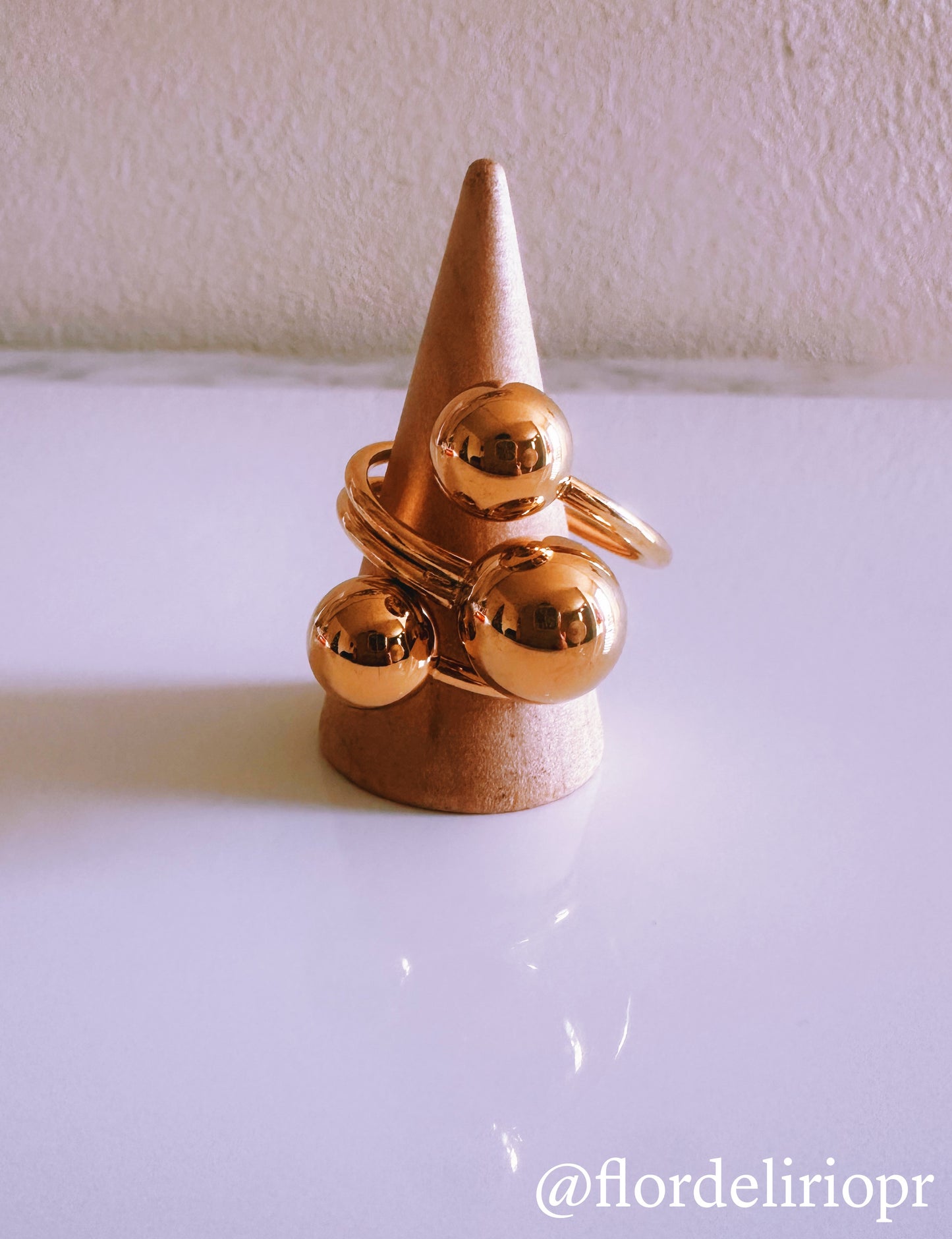 Triple dots ring