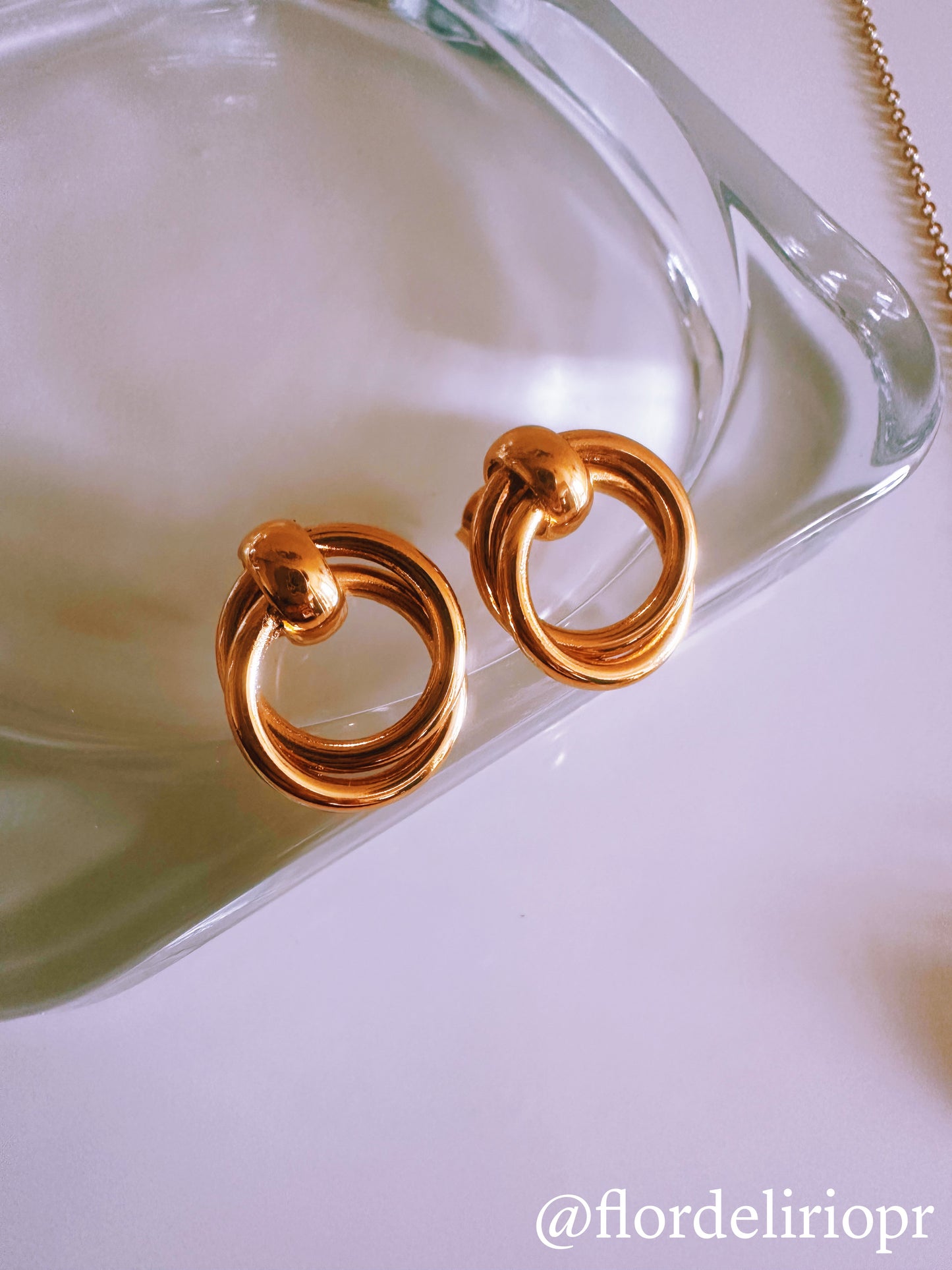 Elegant double circles set