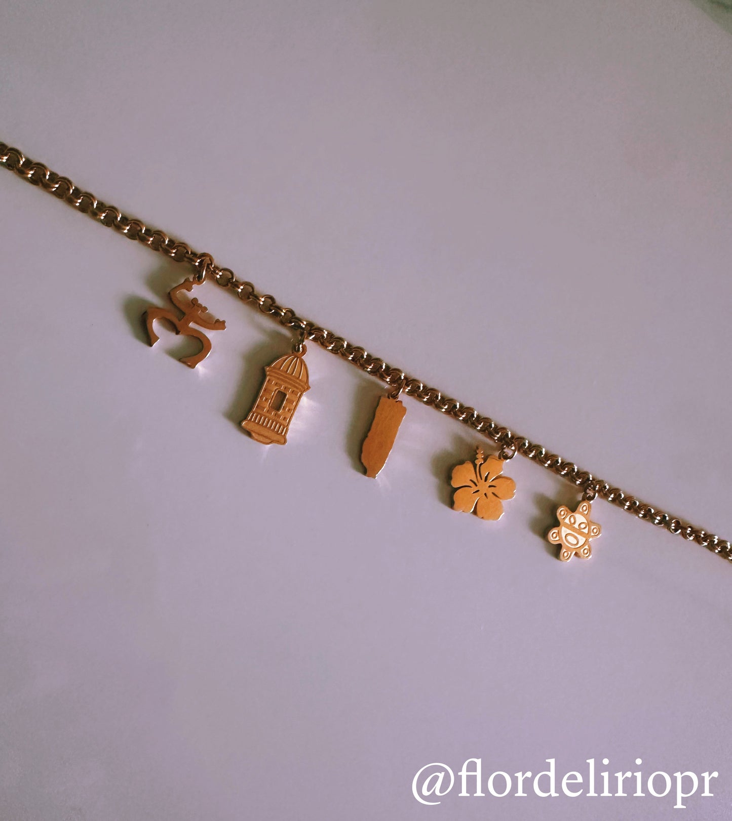 Borinquen gold necklace