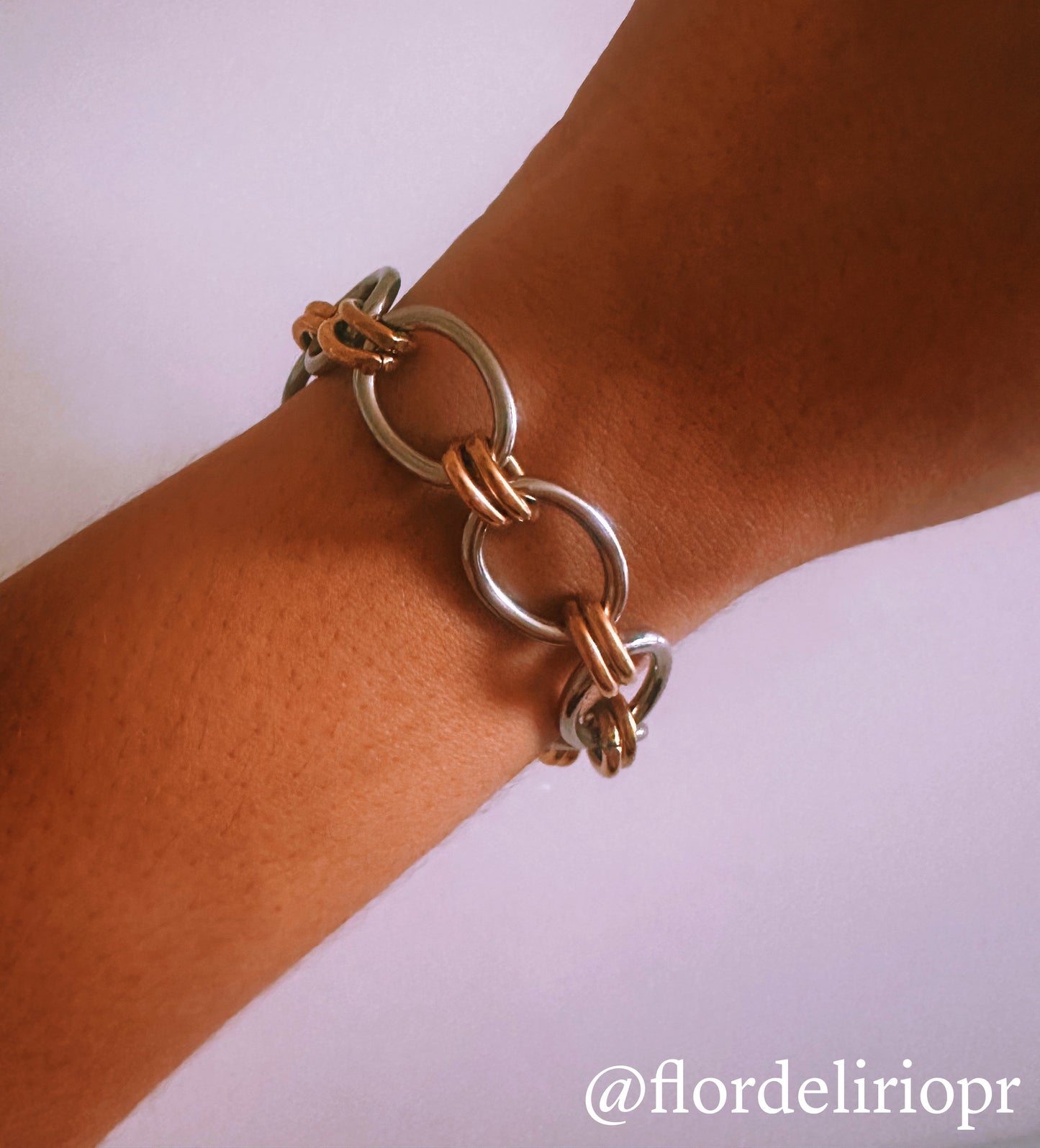 Two tones linked bracelet