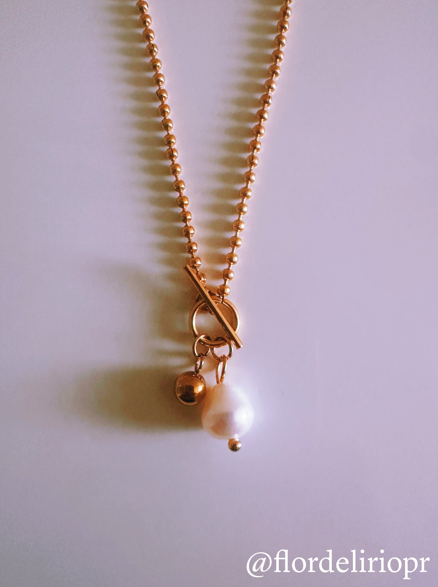 Freshwater pearl military chain