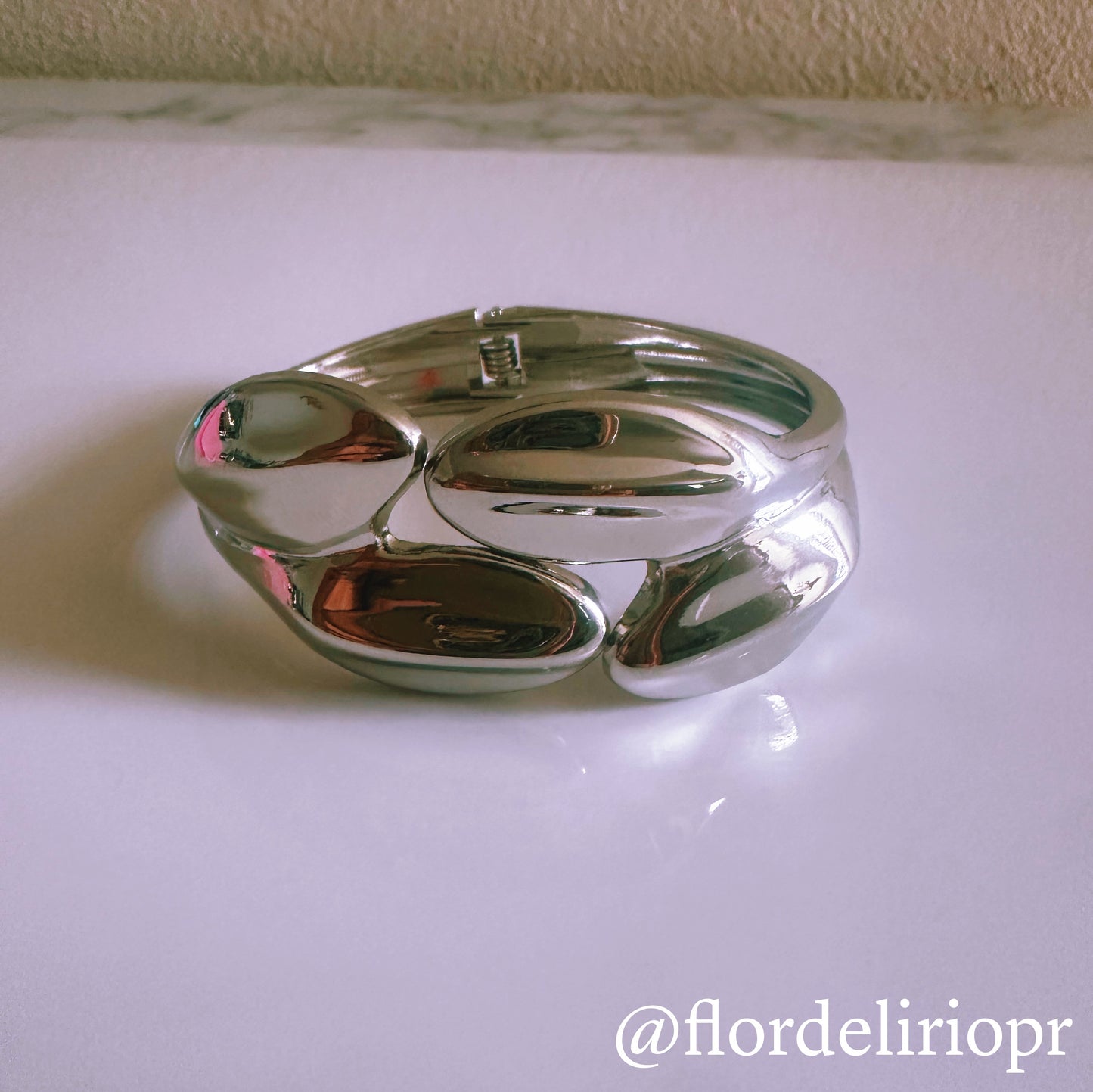 Esterlina cuff