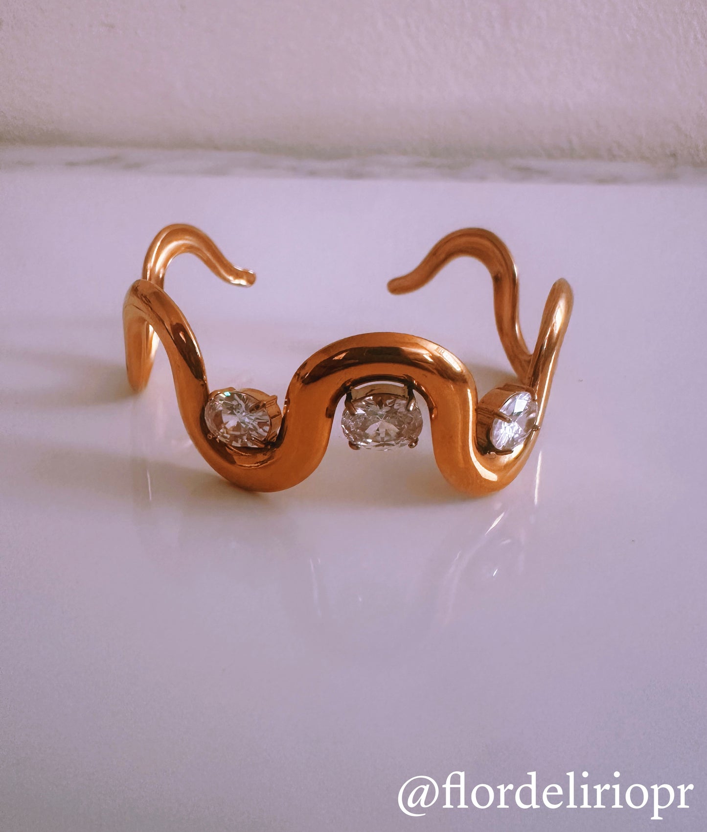 Zirconia wave cuff