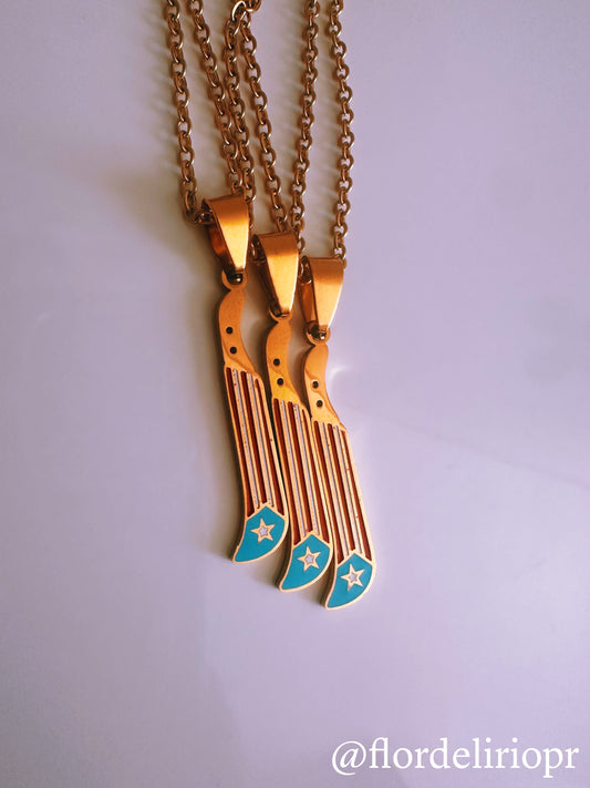 Machete y bandera necklace